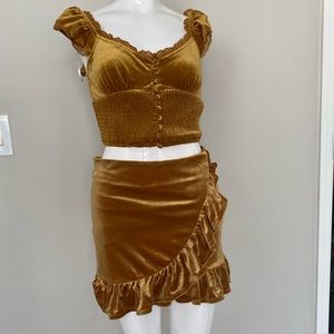 Velvet western cosplay mustard skirt set size S/M
